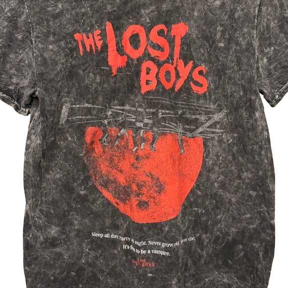 The Lost Boys Train Bridge Scene T-Shirt, Sz M - Picture 9 of 10